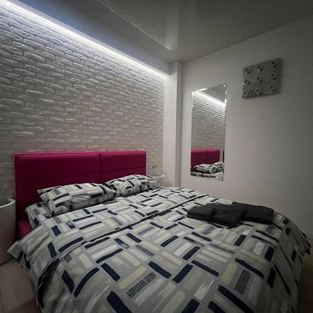 2-Room Luxury Apartment In The Center Kiev Eksteriør billede