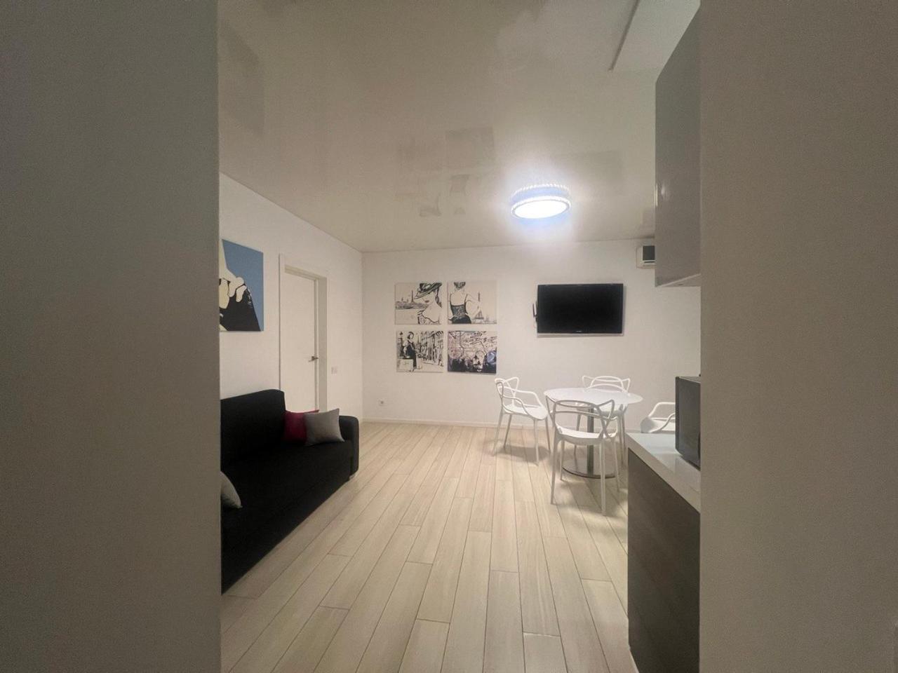 2-Room Luxury Apartment In The Center Kiev Eksteriør billede