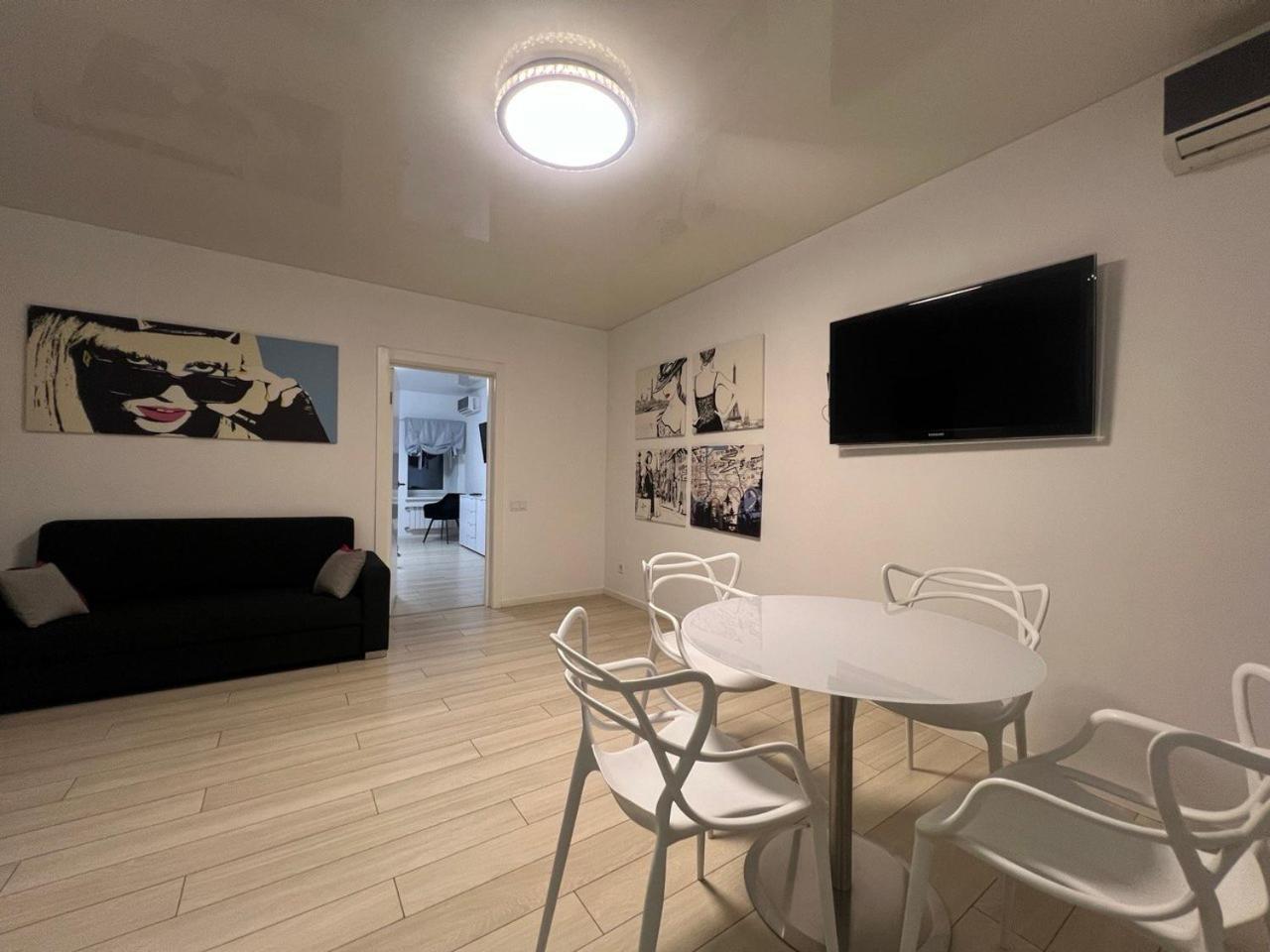 2-Room Luxury Apartment In The Center Kiev Eksteriør billede